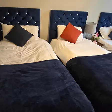 Cosy Family * Bradford (West Yorkshire)