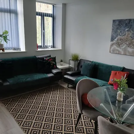 Cosy Family Bradford (West Yorkshire)